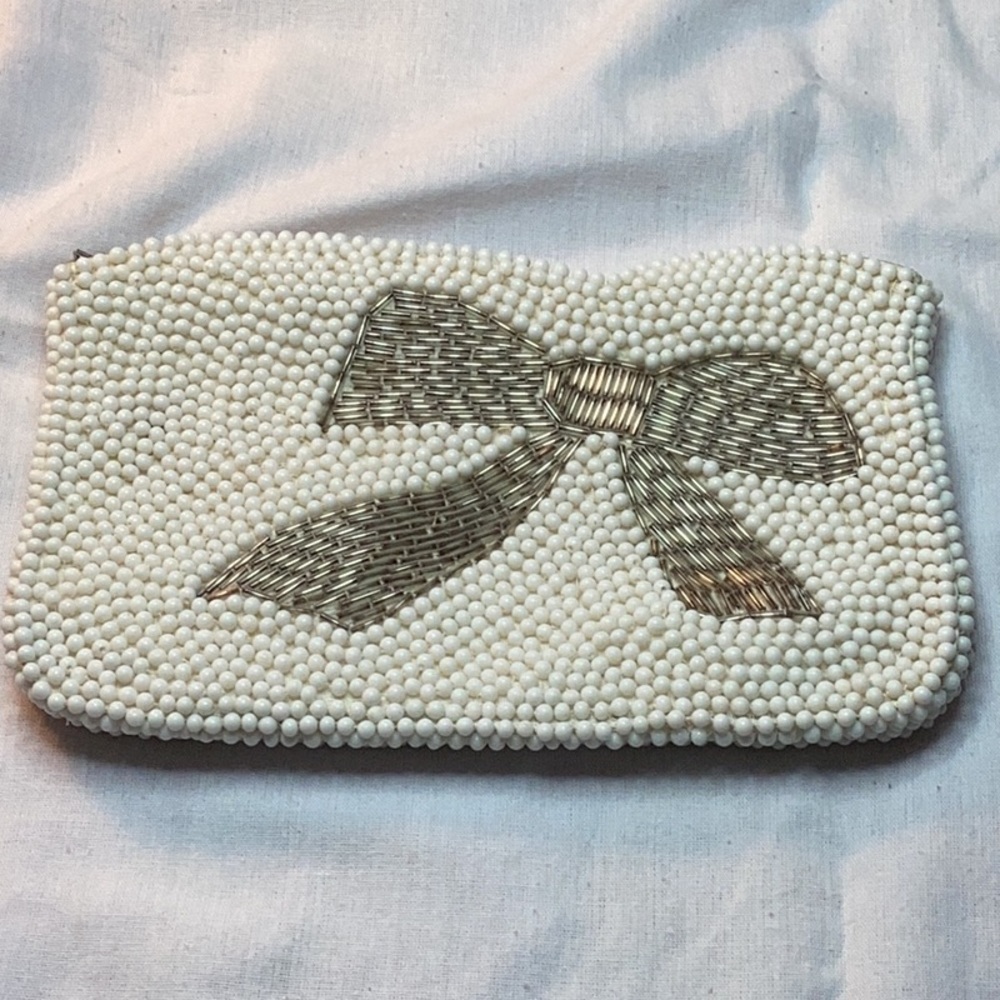 Vintage white bead clutch purse